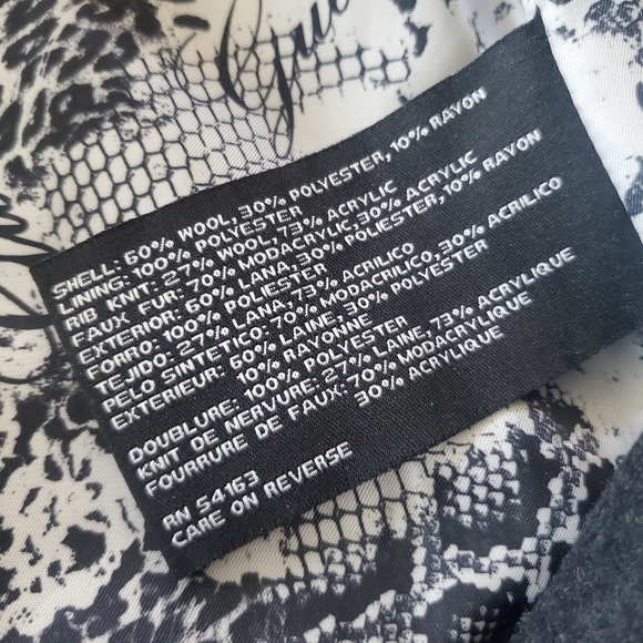 Coat - Picture 15 of 16